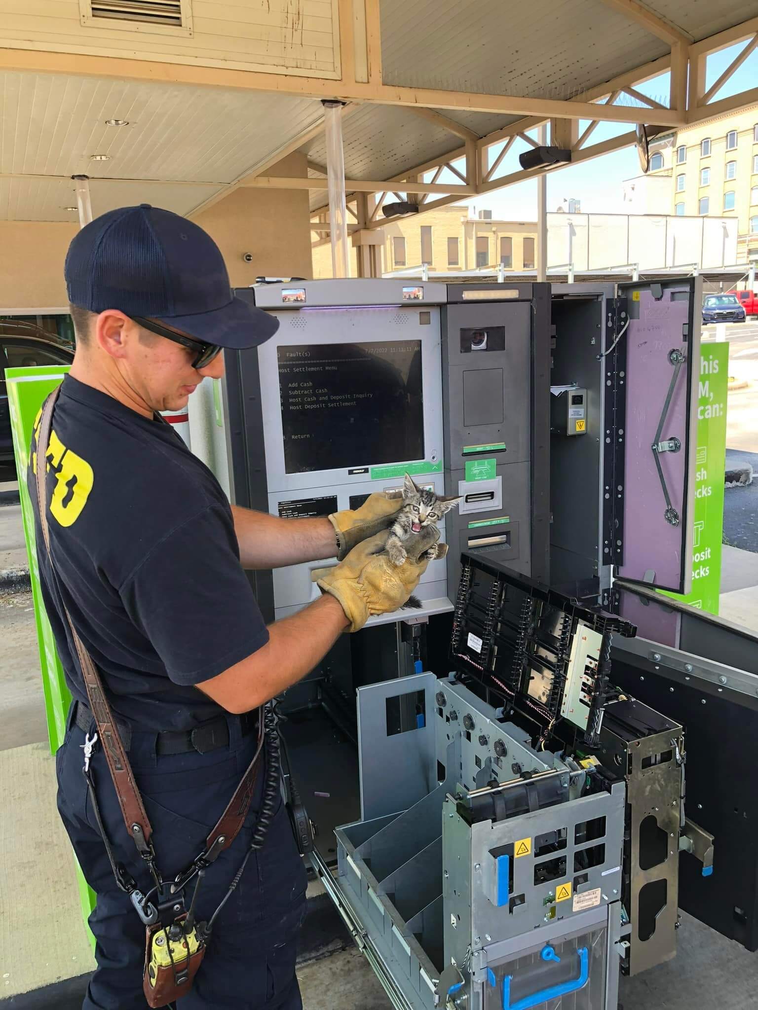 Firefighters rescue kitten from ATM machine